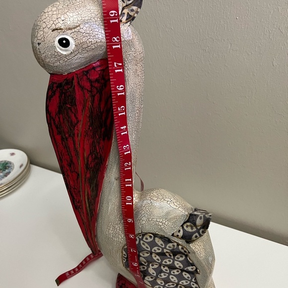 Handcrafted Pelican Figurines - Red and Cream wood material. - Picture 7 of 11